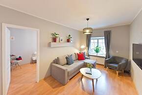 Navy Group - Old Town Apartments