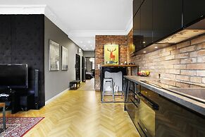 Navy Group - Old Town Apartments