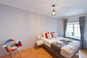 Navy Group - Old Town Apartments