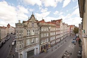 Navy Group - Old Town Apartments