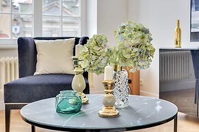 Navy Group - Old Town Apartments