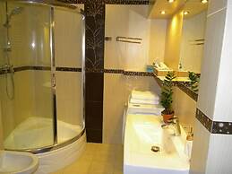 Navy Group - Old Town Apartments