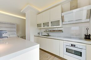 Navy Group - Old Town Apartments