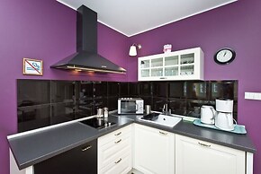 Navy Group - Old Town Apartments