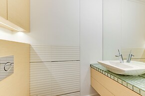 Navy Group - Old Town Apartments