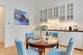 Navy Group - Old Town Apartments