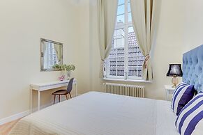 Navy Group - Old Town Apartments