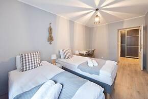 Navy Group - Old Town Apartments