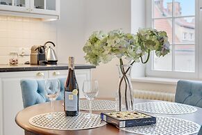 Navy Group - Old Town Apartments