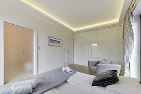 Navy Group - Old Town Apartments