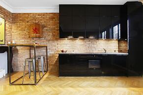 Navy Group - Old Town Apartments