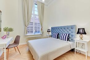 Navy Group - Old Town Apartments