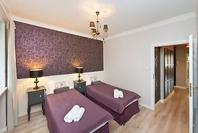 Navy Group - Old Town Apartments