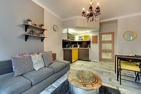 Navy Group - Old Town Apartments