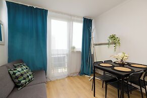 UNIT Short Rent Apartment by Warsaw Metro Station