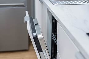 UNIT Short Rent Apartment by Warsaw Metro Station