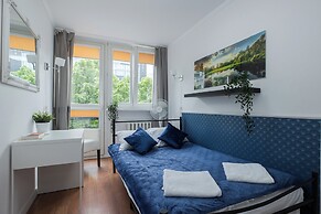 UNIT Short Rent Apartment by Warsaw Metro Station