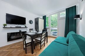UNIT Short Rent Apartment by Warsaw Metro Station
