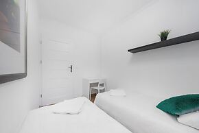 UNIT Short Rent Apartment by Warsaw Metro Station