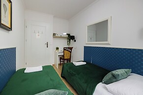 UNIT Short Rent Apartment by Warsaw Metro Station