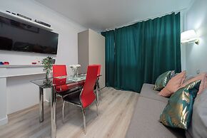 UNIT Short Rent Apartment by Warsaw Metro Station