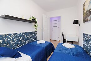 UNIT Short Rent Apartment by Warsaw Metro Station