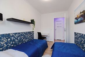 UNIT Short Rent Apartment by Warsaw Metro Station