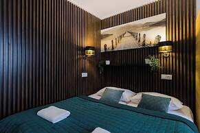 UNIT Short Rent Apartment by Warsaw Metro Station