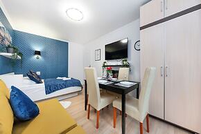 UNIT Short Rent Apartment by Warsaw Metro Station