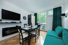 UNIT Short Rent Apartment by Warsaw Metro Station