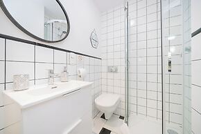 UNIT Short Rent Apartment by Warsaw Metro Station