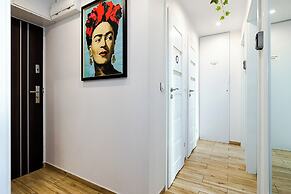 UNIT Short Rent Apartment by Warsaw Metro Station