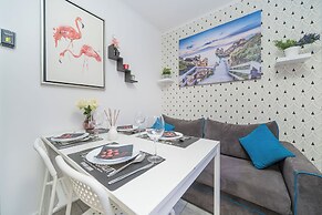 UNIT Short Rent Apartment by Warsaw Metro Station