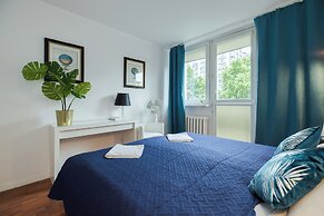 UNIT Short Rent Apartment by Warsaw Metro Station