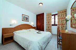 Apartamentos Xaloc HRC