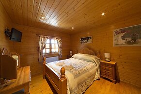 Herston Log Cabins and Holiday Lodges