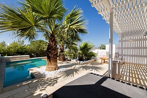 Anna Platanou Suites