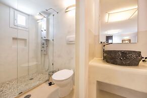 Anna Platanou Suites