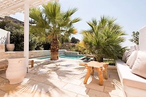 Anna Platanou Suites