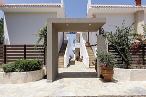 Kasteli Studios & Apartments