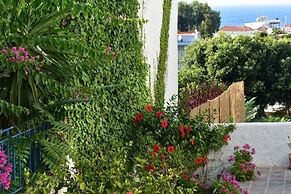 Kasteli Studios & Apartments