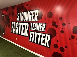 Holiday Inn Express and Suites Houston Westchase - Westheimer by IHG