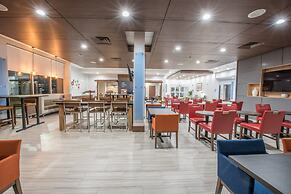 Holiday Inn Express and Suites Houston Westchase - Westheimer by IHG