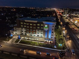 Holiday Inn Express and Suites Houston Westchase - Westheimer by IHG