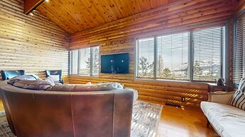 Bridges Townhome 11 Pet-Friendly Deluxe Townhome with Private Hot Tub 