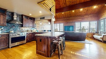 Bridges Townhome 11 Pet-Friendly Deluxe Townhome with Private Hot Tub 