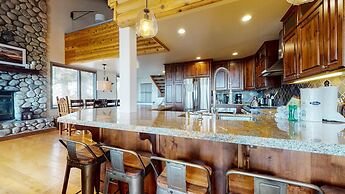 Bridges Townhome 11 Pet-Friendly Deluxe Townhome with Private Hot Tub 