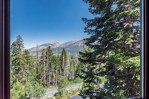 Bridges Townhome 11 Pet-Friendly Deluxe Townhome with Private Hot Tub 