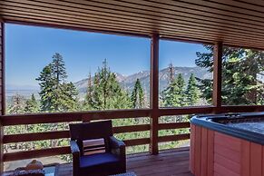 Bridges Townhome 11 Pet-Friendly Deluxe Townhome with Private Hot Tub 