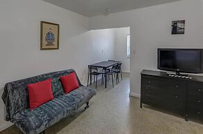 Green Seas Motel